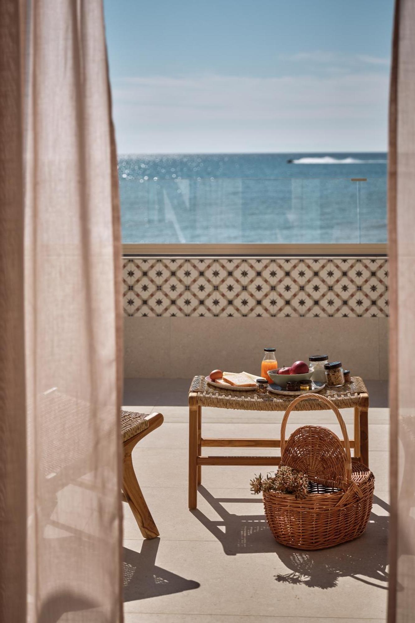 Two-Bedroom Apartment Sea View,1766054318:JPEG